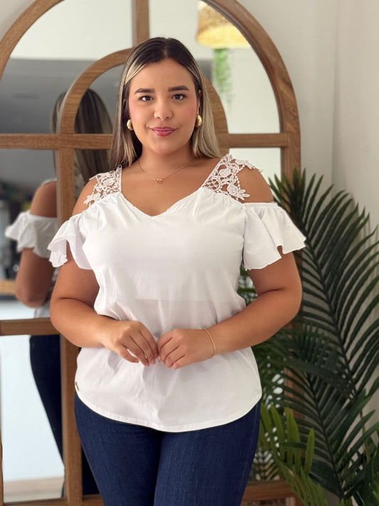 Blusa blanca para mujer con encaje flora